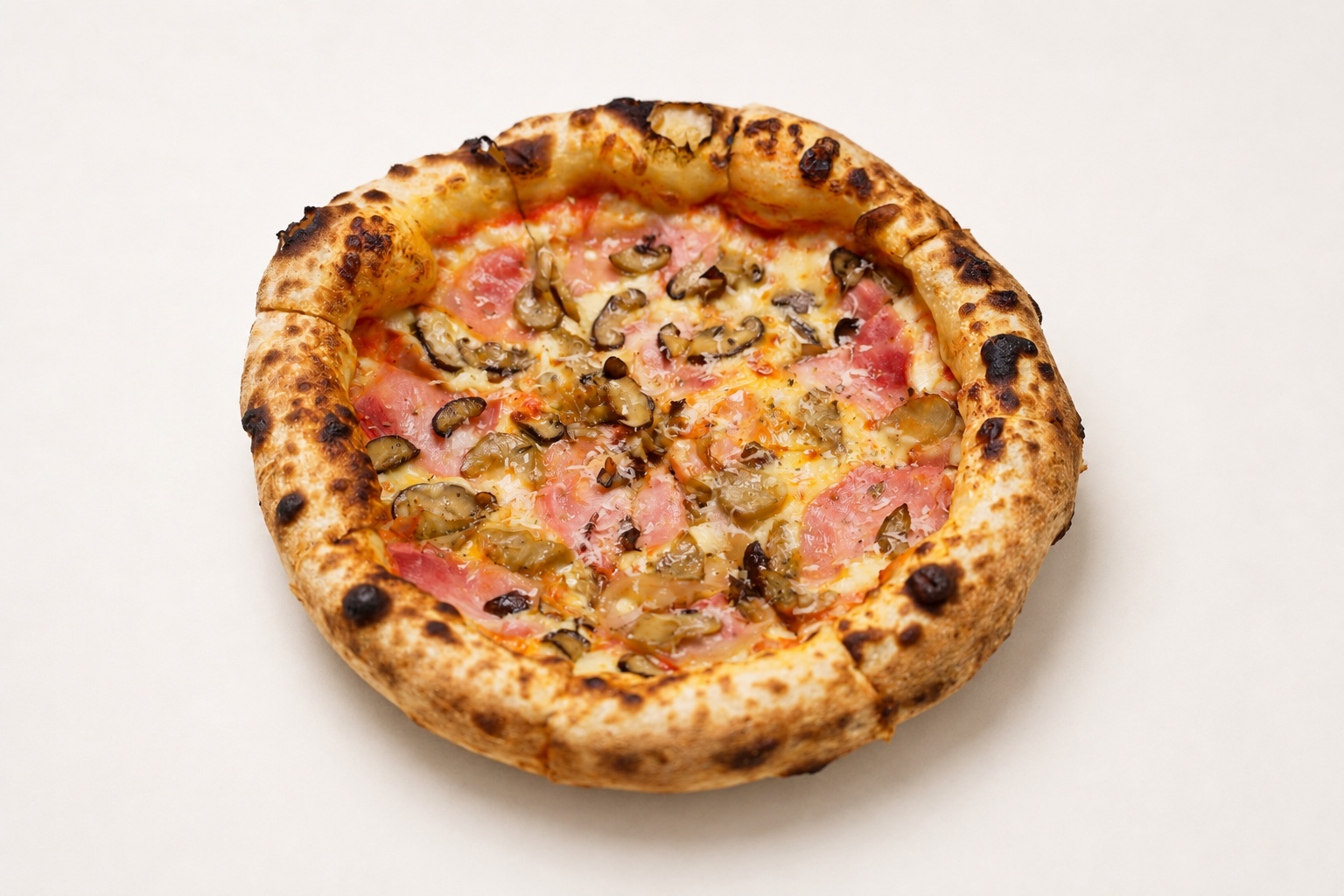 Pizza Prosciutto e Funghi